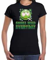Funny emoticon t-shirt smoke weed everyday zwart voor dames